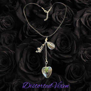 Tree of Life Dragon Necklace – Resin Heart Pendant with Teardrop Charm